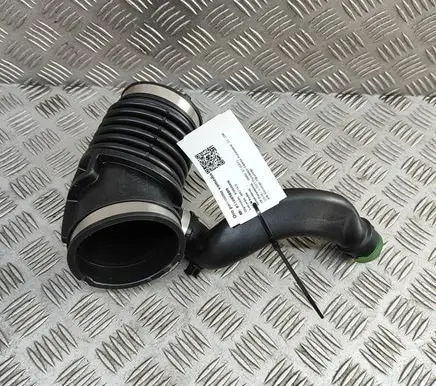 BMW X7 G07 Air intake duct part 8596829