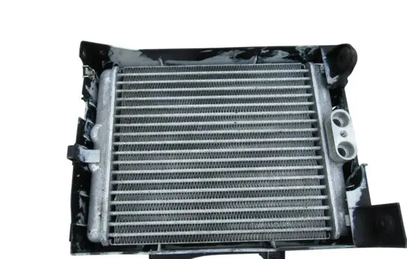 BMW X5M E70 Engine oil radiator 17217589518