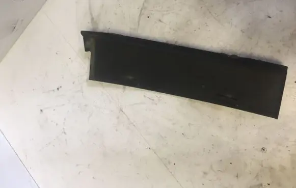 Audi A3 S3 8L Front door trim (molding) 8L3853290