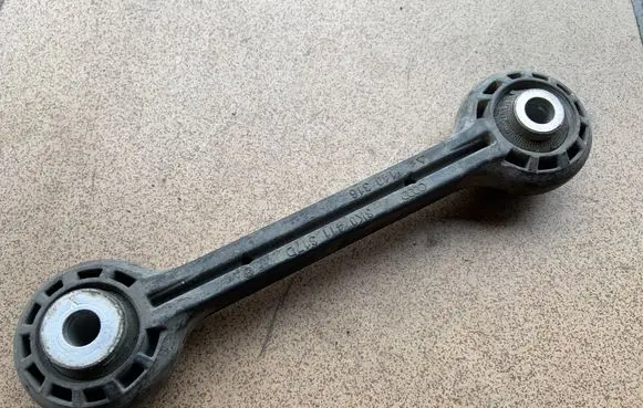 Audi A7 S7 4G Front anti-roll bar/stabilizer link 8K0411317D