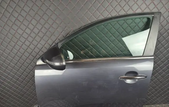 KIA Sportage Front door
