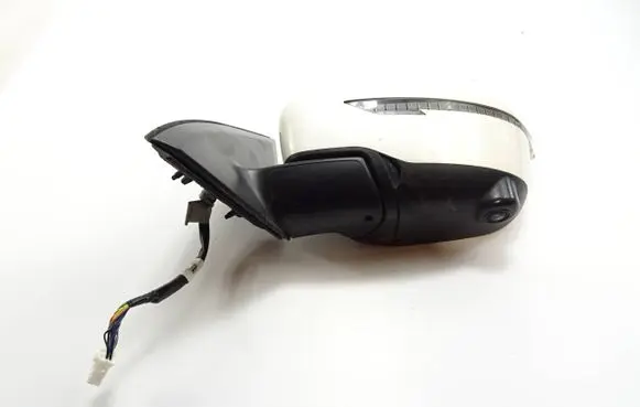 Nissan Qashqai Front door electric wing mirror