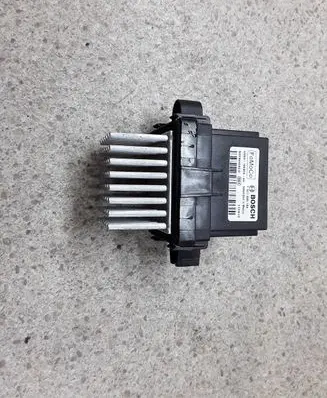 Ford Fusion II Heater blower motor/fan resistor DG9H19E624AA