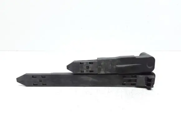Volvo XC60 Headlight/headlamp mounting bracket 30763154 30763155 89075547