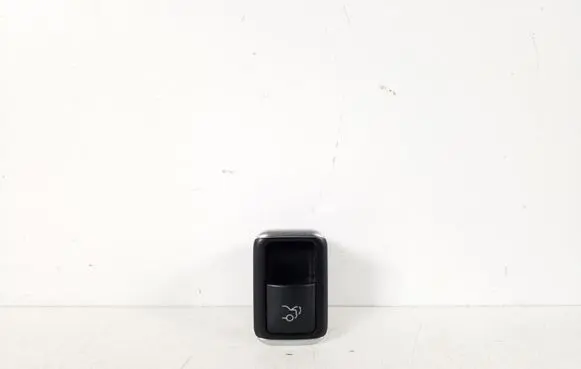 Mercedes-Benz E W212 Tailgate opening switch A2129059300
