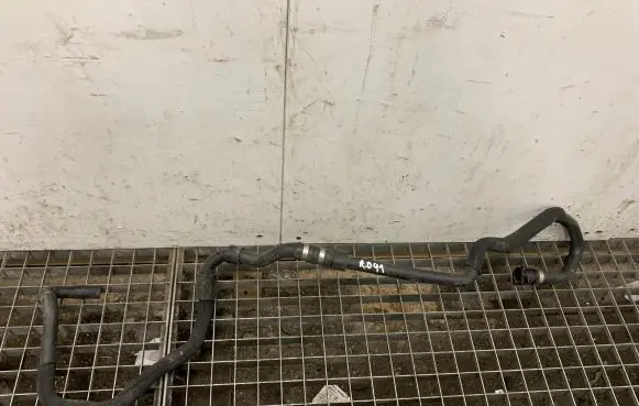 BMW 5 F10 F11 Engine coolant pipe/hose 8614879 17128614879
