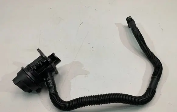 Mercedes-Benz A W177 Oil fill pipe A2600104900