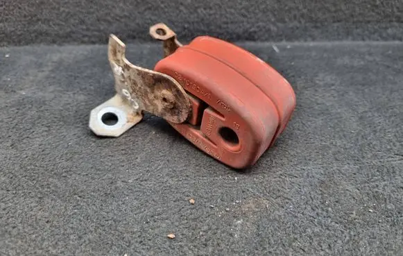 Audi A6 S6 C6 4F Muffler mount bracket/holder 4F0253147 4F0253144N 4F0253147A