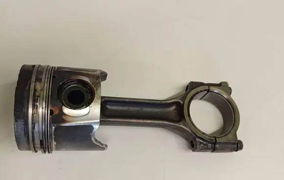 Renault Trafic II (X83) Piston with connecting rod