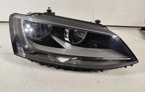 Volkswagen Jetta VI Headlight/headlamp 5C8941006 1LL01039504
