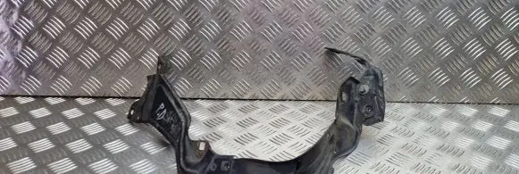 Mercedes-Benz C W203 Headlight/headlamp mounting bracket