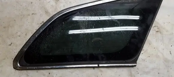 Toyota Avensis T270 Rear side window