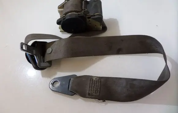 Peugeot 406 Front seatbelt A502443