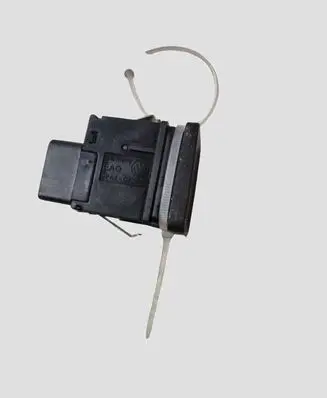 Volkswagen PASSAT B6 Hazard light switch 3C0927225B