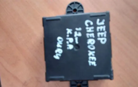Jeep Grand Cherokee Door control unit/module 04602911AJ