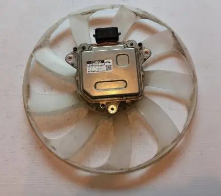 Toyota Prius Prime Electric radiator cooling fan 1636337110 06B08