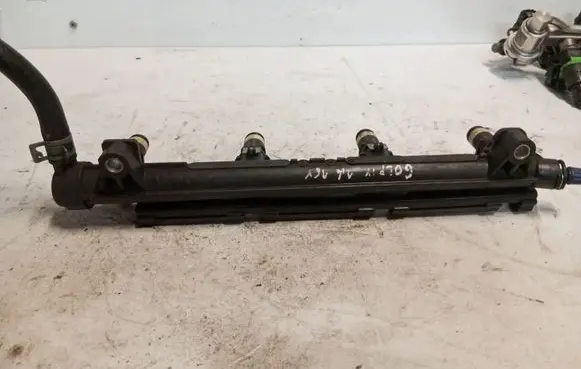 Seat Ibiza III (6L) Fuel injector supply line/pipe 036906031m