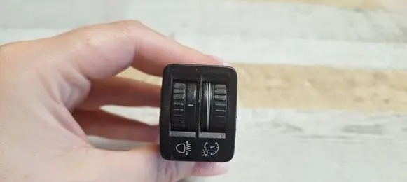 Volkswagen PASSAT B6 Headlight level height control switch 3C0941333