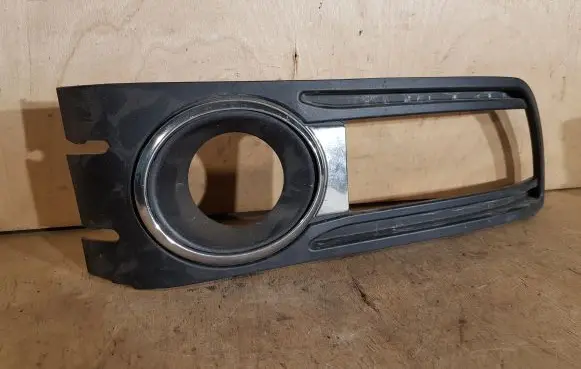 Citroen C6 Front fog light trim/grill 9647032477 1859937030