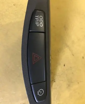 Toyota Prius (XW10) Hazard light switch