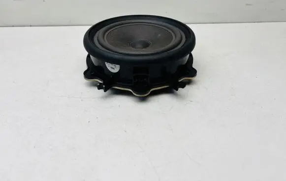 Audi A4 S4 B7 8E 8H Front door speaker 8E0035411