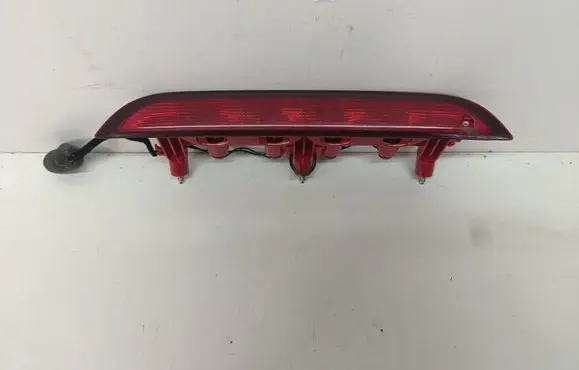 KIA Rio Third/center stoplight 92407H8