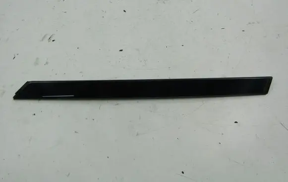 Chevrolet Meriva Front door trim (molding) J9D314E371AC