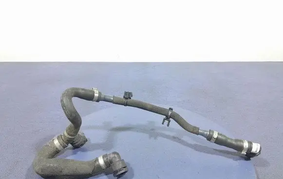 BMW X3 E83 Engine coolant pipe/hose 8470041
