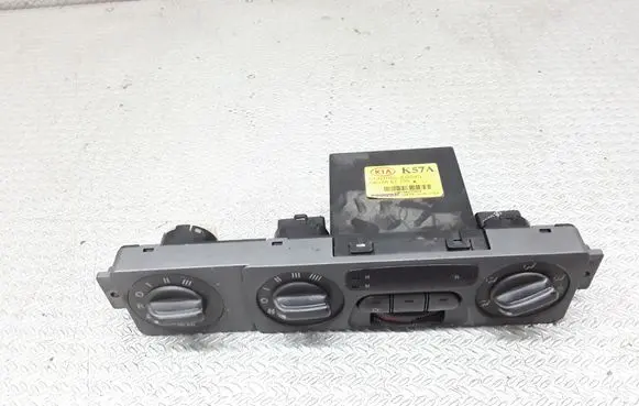 KIA Carnival Climate control unit 0K57A61190