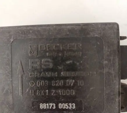 Mercedes-Benz E W124 Airbag control unit/module 0038200710 8817300533 841Z1000