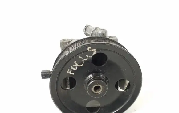 Ford Focus Power steering pump 2S413A696AA
