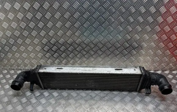 Mercedes-Benz E W212 Intercooler radiator A2045000200 6770176