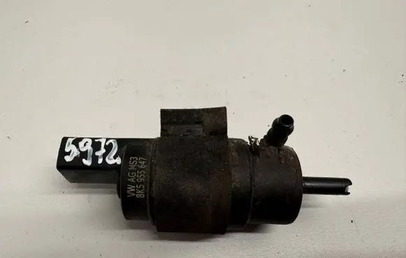 Audi A6 C7 Windscreen/windshield washer pump 8K5955647