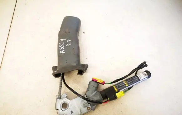 Chrysler Voyager Front seatbelt buckle 4815175
