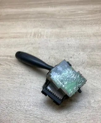 Toyota Yaris Wiper control stalk 173647
