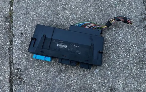 BMW 5 F10 F11 Comfort/convenience module 9267458 517626E01 1546462852