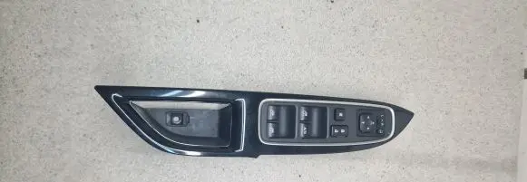 Mitsubishi Outlander Electric window control switch 8608A346 7221C942ZZ