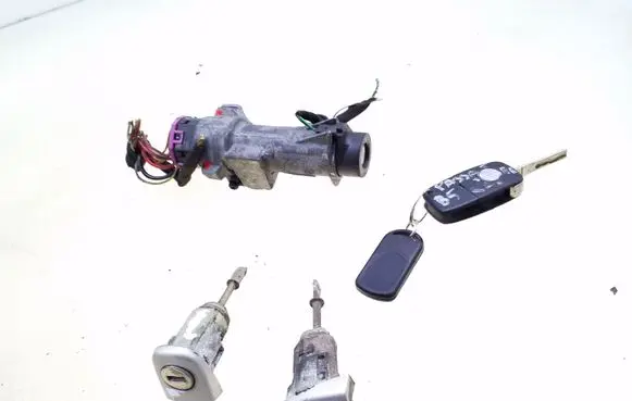 Volkswagen PASSAT B5 Ignition lock 1J0959753A 4B0905851A 3B0837167