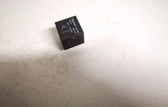 Audi A8 S8 D3 4E Other relay 102409 4003a52
