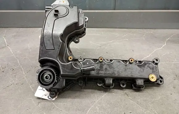 Peugeot 3008 I Rocker cam cover 9808923780