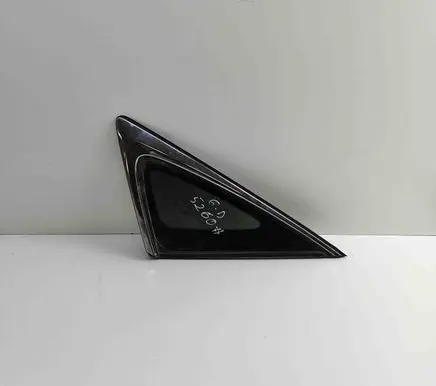 Lexus NX Rear side window 6821578020