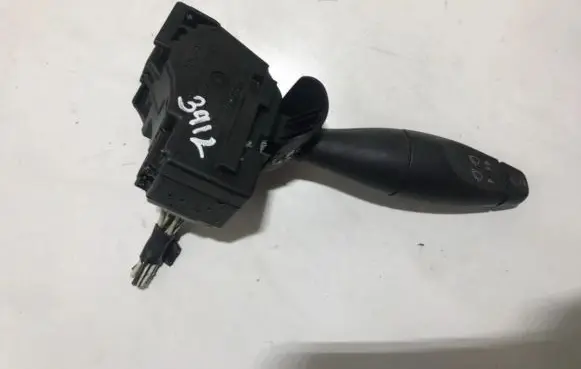 Ford Focus Wiper control stalk 98ag17a553cc 98ag-17a553-cc