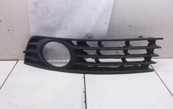 Audi A4 S4 B6 8E 8H Front bumper lower grill 8E0807681 0010111840410