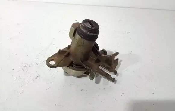 Audi A6 S6 C5 4B Tailgate exterior lock 8E0827573A