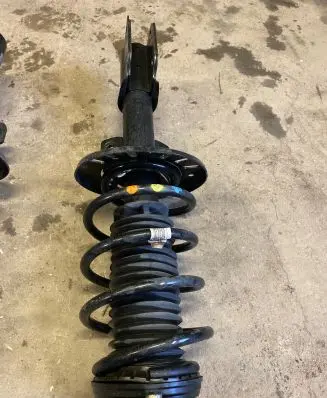 Peugeot Rifter Front shock absorber/damper 9847335380