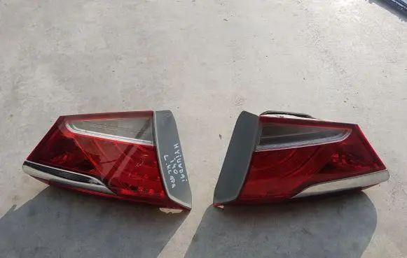 Hyundai i40 Tailgate rear/tail lights