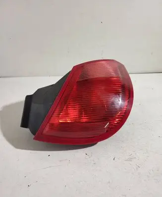 Mitsubishi Colt Rear/tail lights MR957365 27850102