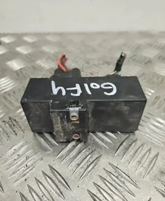 Coolant fan relay