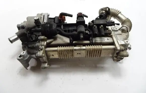 Opel Insignia B EGR valve 55570005
