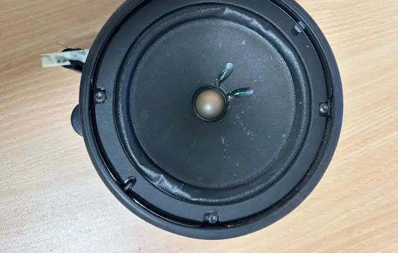 Audi A3 S3 A3 Sportback 8P Front door speaker 8E0035411R 355021